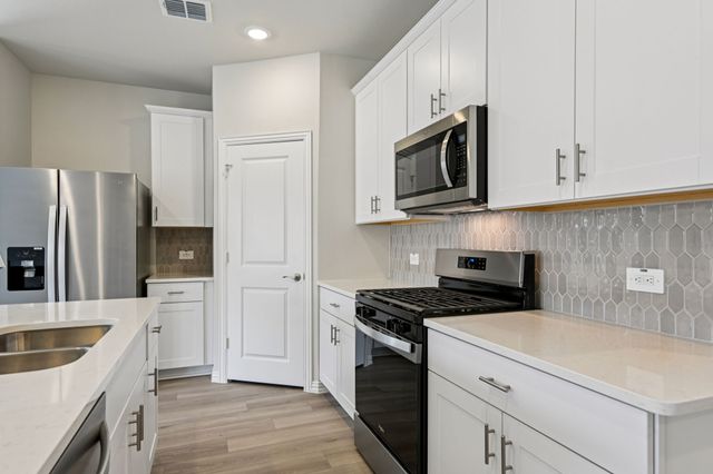 2113 Longchamp Lane, Seagoville, TX 75159
