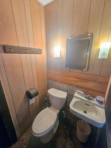 124 Emerson Hough Drive, Newton, IA 50208