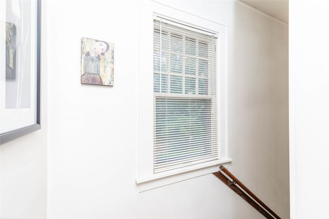 124 Emerson Hough Drive, Newton, IA 50208