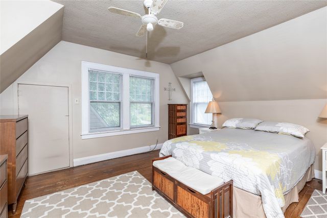 124 Emerson Hough Drive, Newton, IA 50208