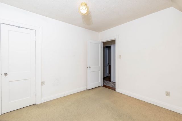 124 Emerson Hough Drive, Newton, IA 50208