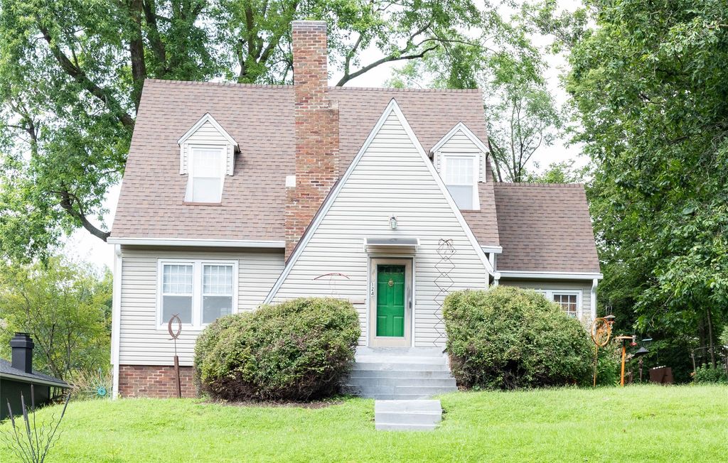 124 Emerson Hough Drive, Newton, IA 50208