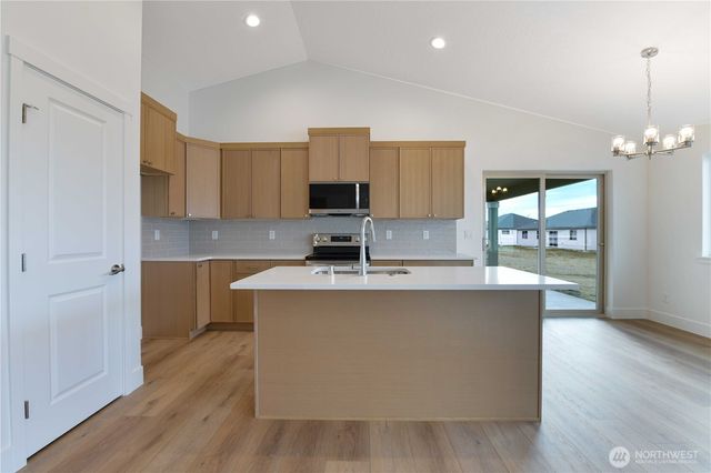 316 N Montana Street, Moses Lake, WA 98837