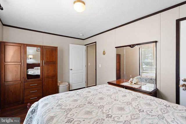 234 IRIS RD, Mullica Hill, NJ 08062