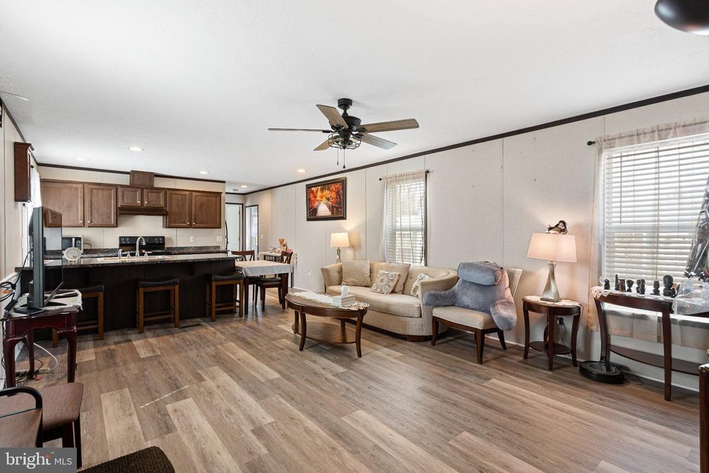 234 IRIS RD, Mullica Hill, NJ 08062