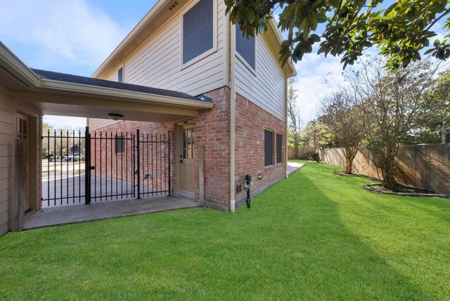 11626 Taos Lane, Houston, TX 77070