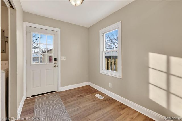 6015 Wilmer Street, Westland, MI 48185