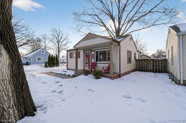 6015 Wilmer Street, Westland, MI 48185