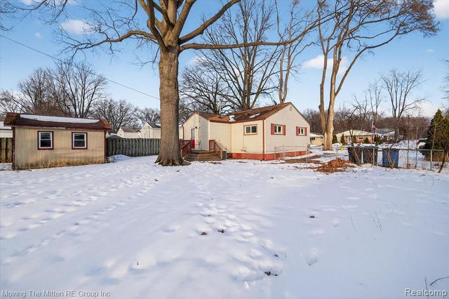 6015 Wilmer Street, Westland, MI 48185