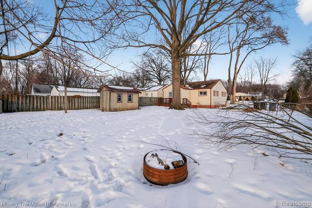 6015 Wilmer Street, Westland, MI 48185