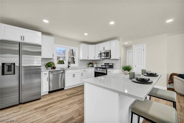 6678 Solon Boulevard, Solon, OH 44139