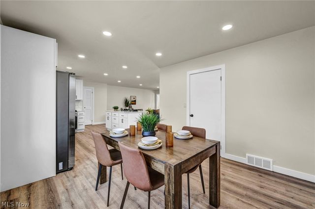 6678 Solon Boulevard, Solon, OH 44139