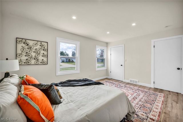 6678 Solon Boulevard, Solon, OH 44139