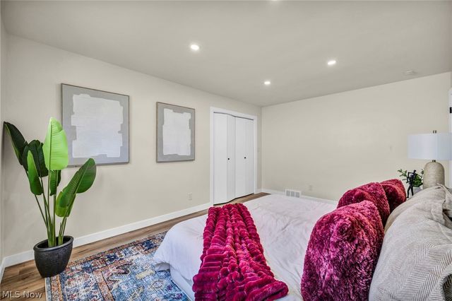 6678 Solon Boulevard, Solon, OH 44139