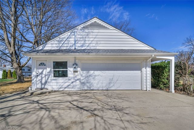 6678 Solon Boulevard, Solon, OH 44139