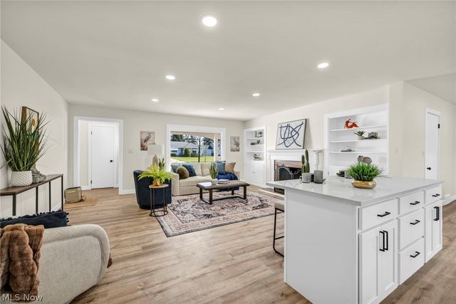 6678 Solon Boulevard, Solon, OH 44139