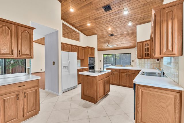 7908 NW 85th Terrace, Tamarac, FL 33321