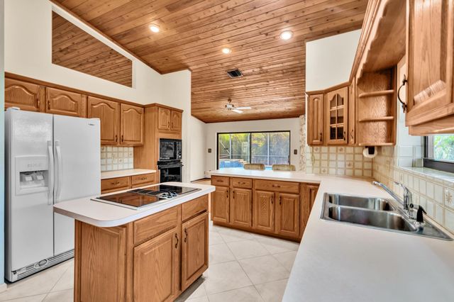 7908 NW 85th Terrace, Tamarac, FL 33321