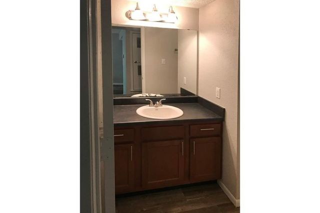 7201 Wood Hollow Drive 322, Austin, TX 78731
