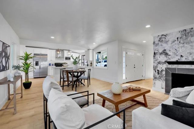 600 Maple, La Habra, CA 90631