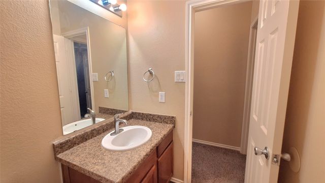 953 Hannah Way, Dallas, TX 75253