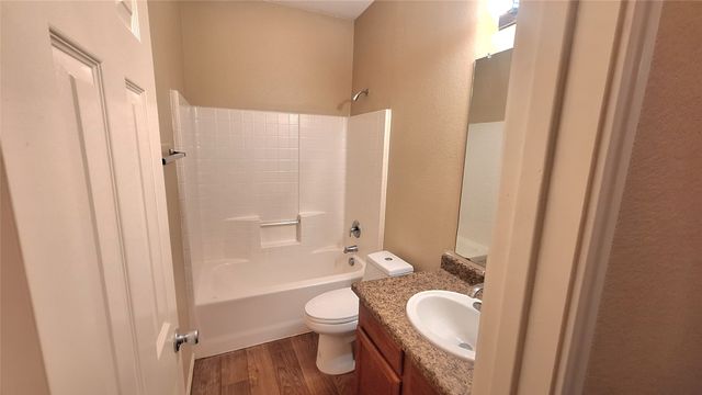 953 Hannah Way, Dallas, TX 75253