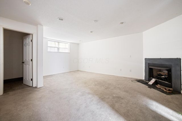 355 Oxford Oak Drive, Blacklick, OH 43004
