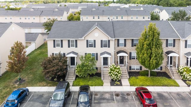 355 Oxford Oak Drive, Blacklick, OH 43004