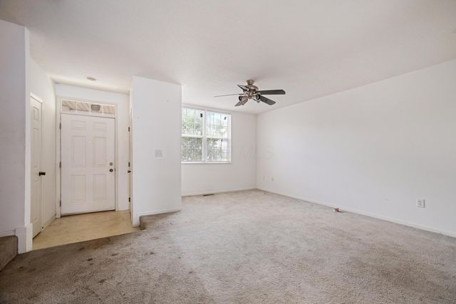 355 Oxford Oak Drive, Blacklick, OH 43004