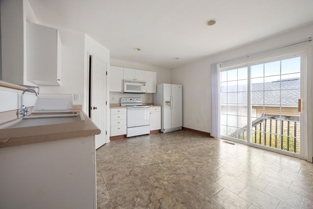 355 Oxford Oak Drive, Blacklick, OH 43004