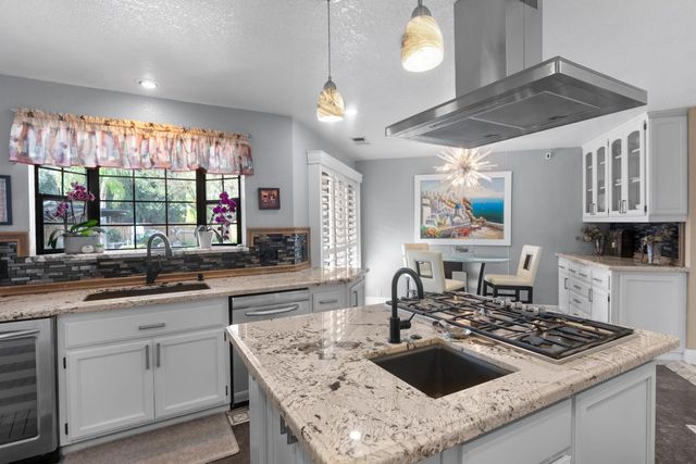 1801 Arroyo Dr, Auburn, CA 95603