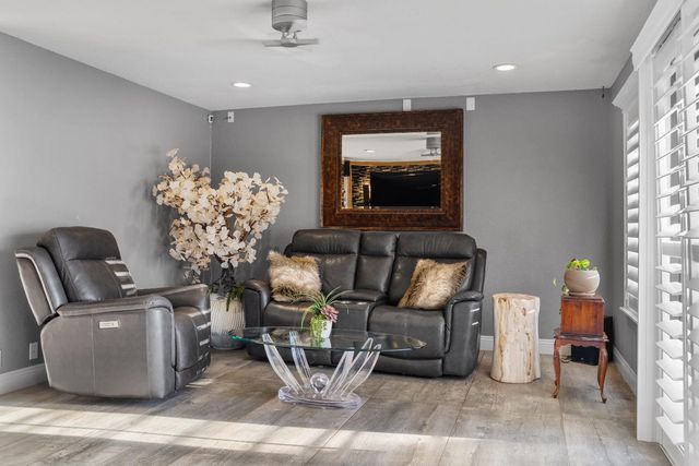 1801 Arroyo Dr, Auburn, CA 95603