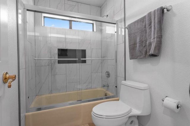 1801 Arroyo Dr, Auburn, CA 95603