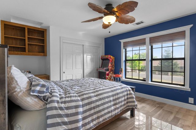 1801 Arroyo Dr, Auburn, CA 95603