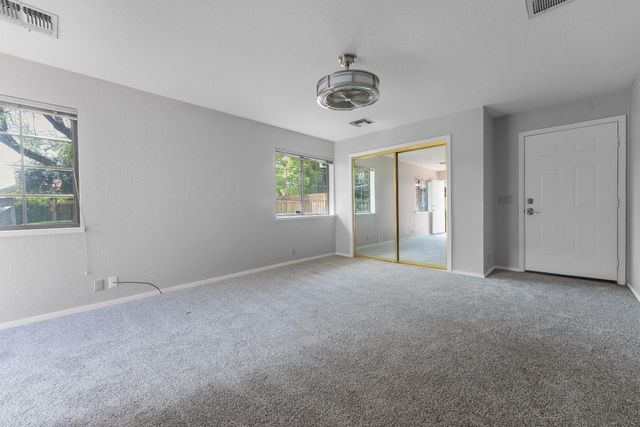 1801 Arroyo Dr, Auburn, CA 95603