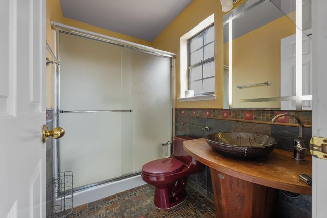 1801 Arroyo Dr, Auburn, CA 95603