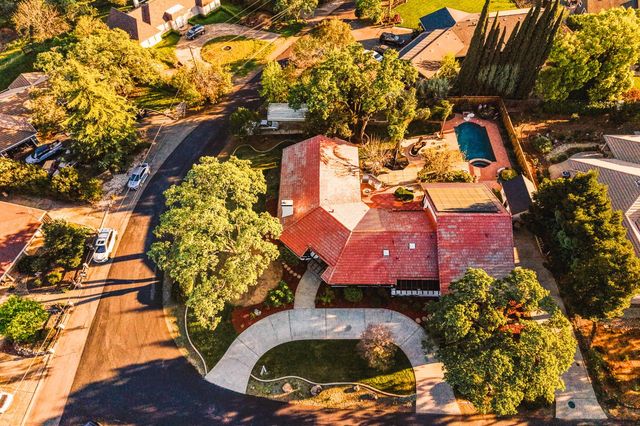 1801 Arroyo Dr, Auburn, CA 95603