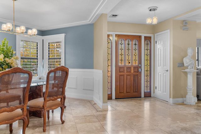 1801 Arroyo Dr, Auburn, CA 95603