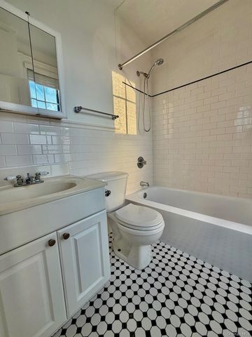 225 N Broadway, Sleepy Hollow, NY 10591