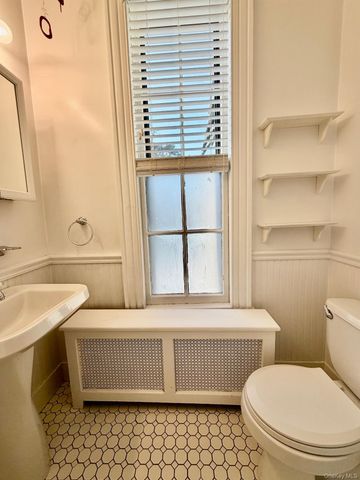 225 N Broadway, Sleepy Hollow, NY 10591