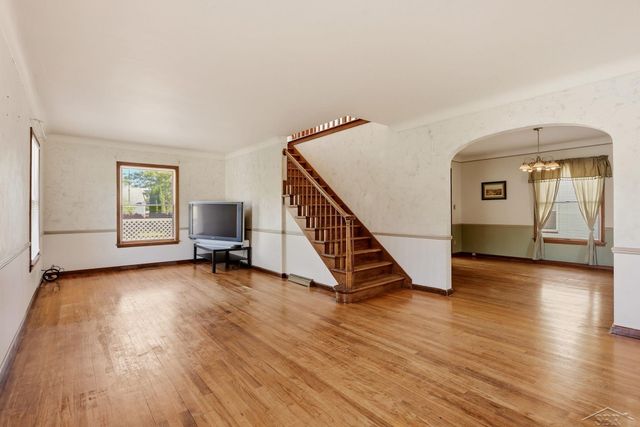 2450 N Charles Street, Saginaw, MI 48602