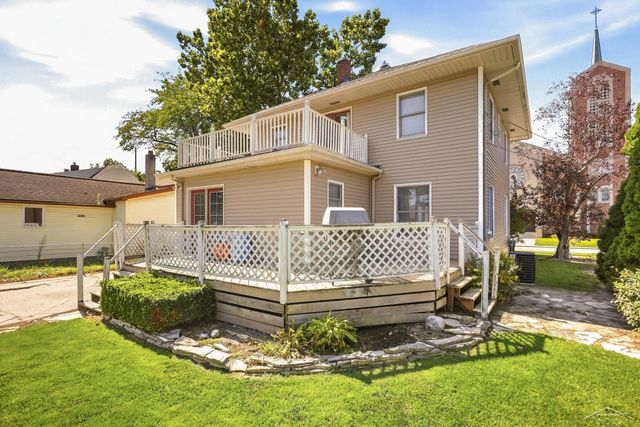 2450 N Charles Street, Saginaw, MI 48602
