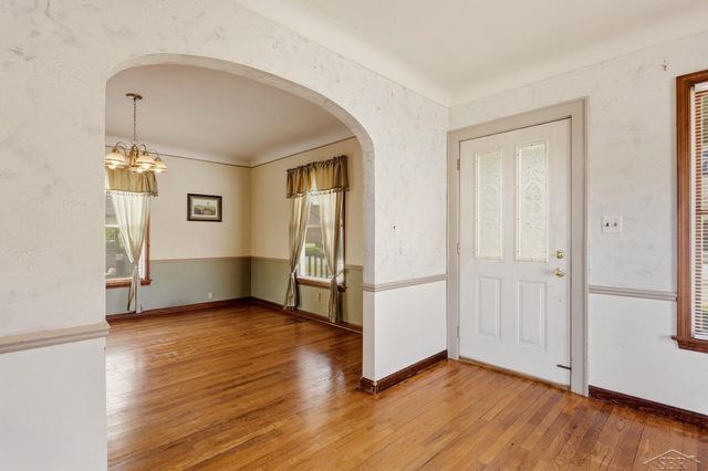 2450 N Charles Street, Saginaw, MI 48602