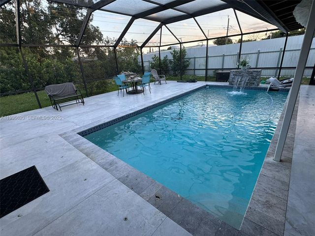 19741 Eagle Nest Rd, Cutler Bay, FL 33157