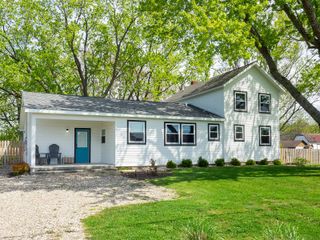 10671 California Road, Lake Charter Twp, MI 49106