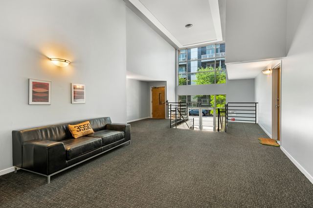 3550 W MONTROSE Avenue 308, Chicago, IL 60618