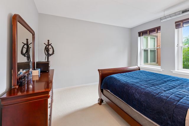 3550 W MONTROSE Avenue 308, Chicago, IL 60618
