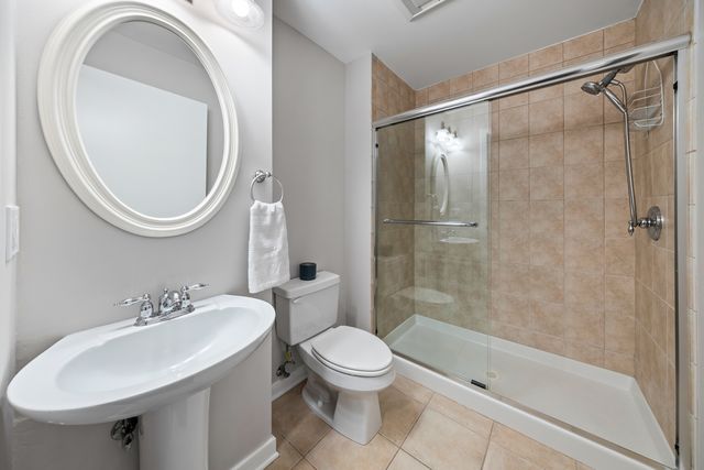 3550 W MONTROSE Avenue 308, Chicago, IL 60618
