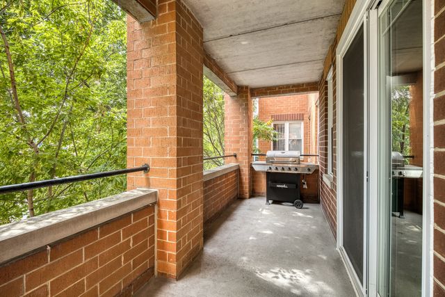 3550 W MONTROSE Avenue 308, Chicago, IL 60618