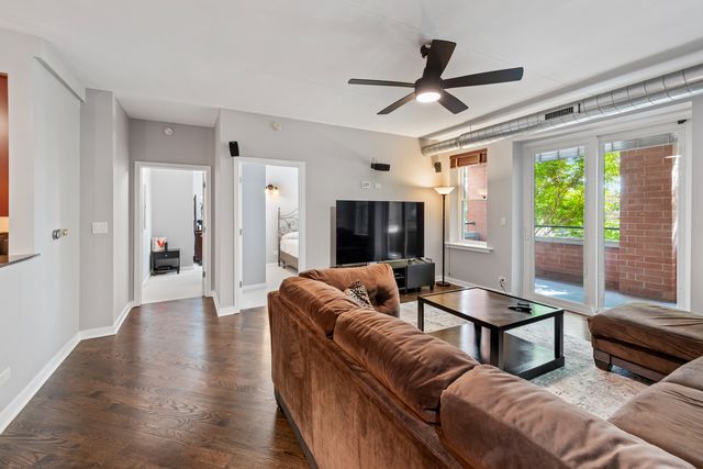 3550 W MONTROSE Avenue 308, Chicago, IL 60618